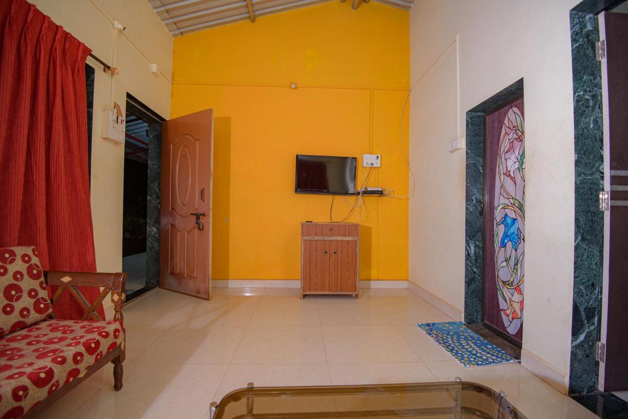 Prajakta Rest House Alībāg Exterior foto