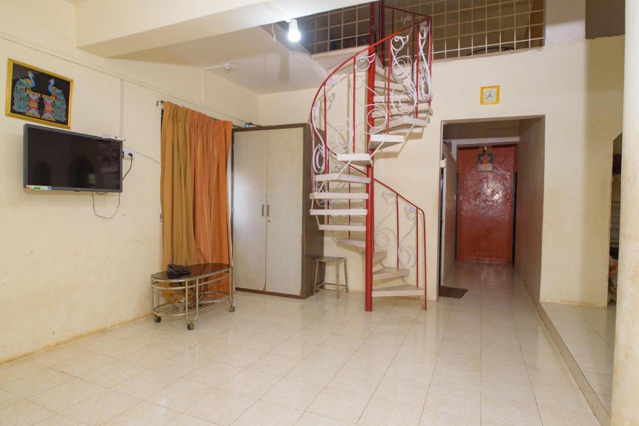 Prajakta Rest House Alībāg Exterior foto