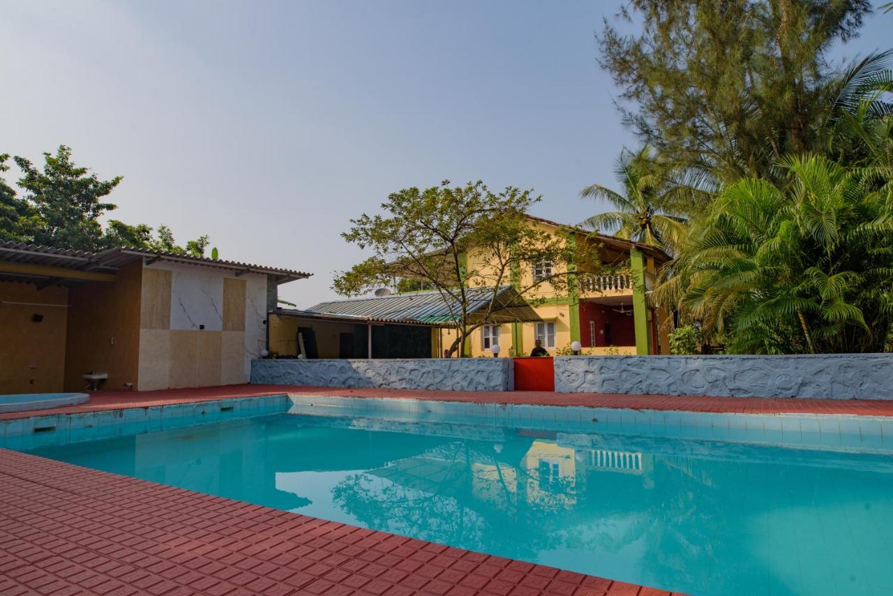 Prajakta Rest House Alībāg Exterior foto