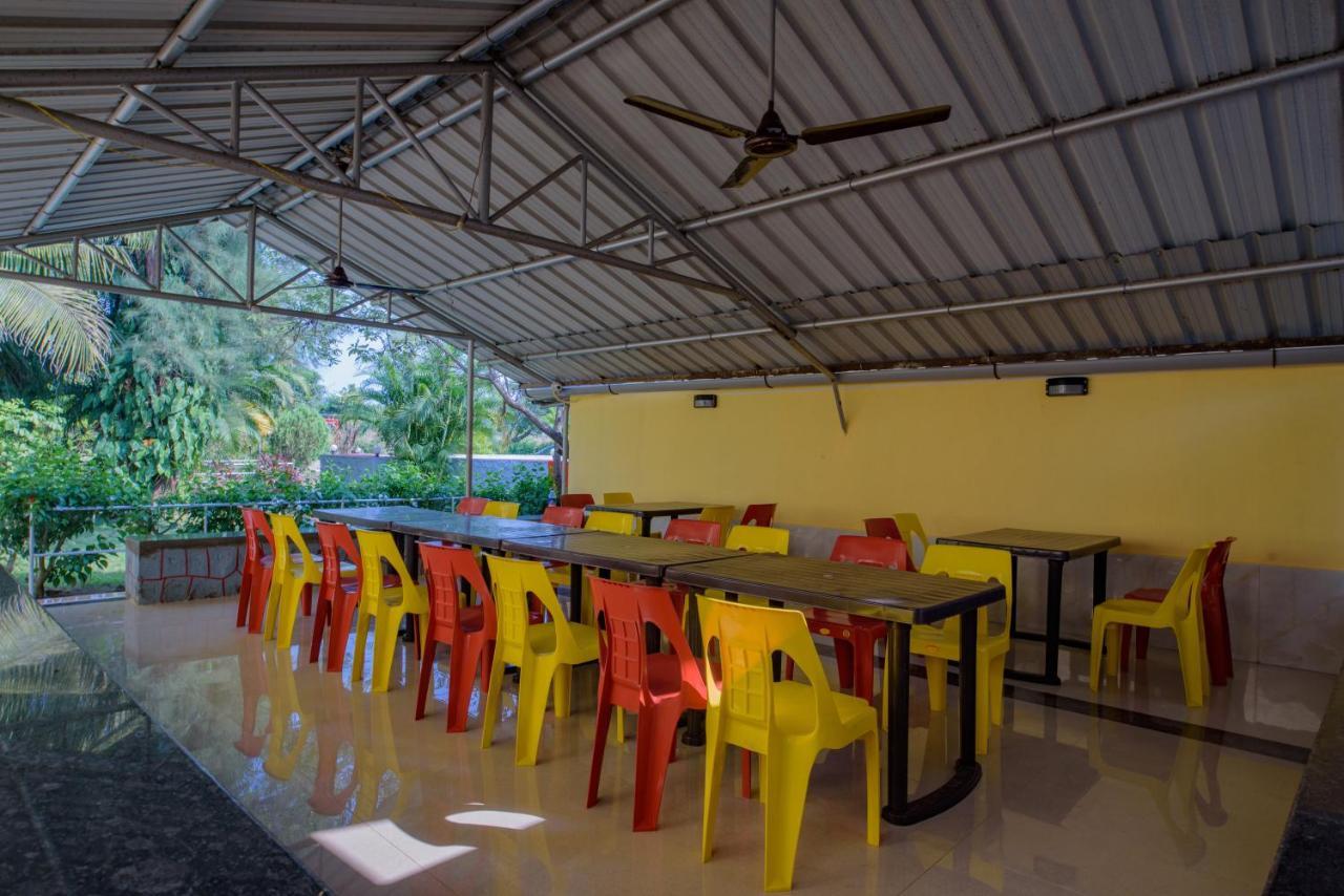 Prajakta Rest House Alībāg Exterior foto